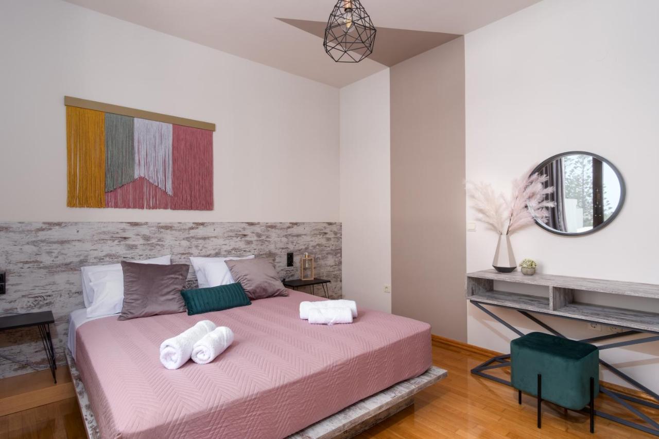 Nima 2, Modern-style In The Heart Of Rethimno! Apartment *